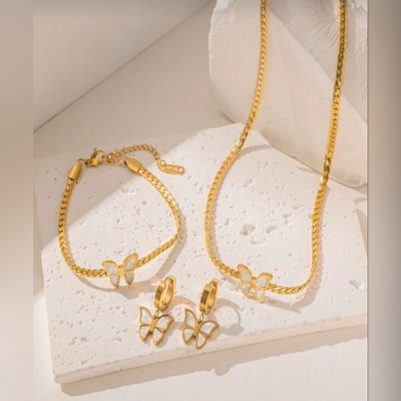 New style Jewelry - Fashion Jewelry Gold and White Butterfly Necklace Set NWT